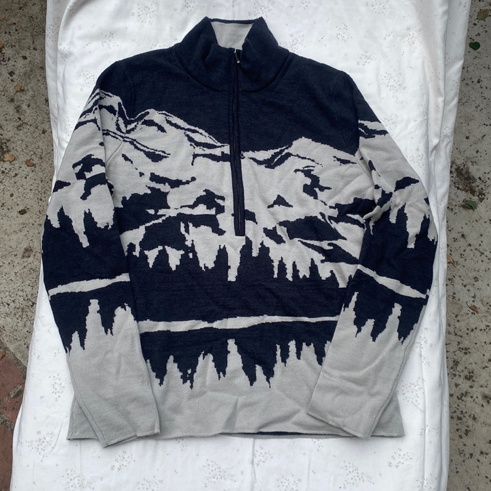 Icelandic Design mountain sweater
